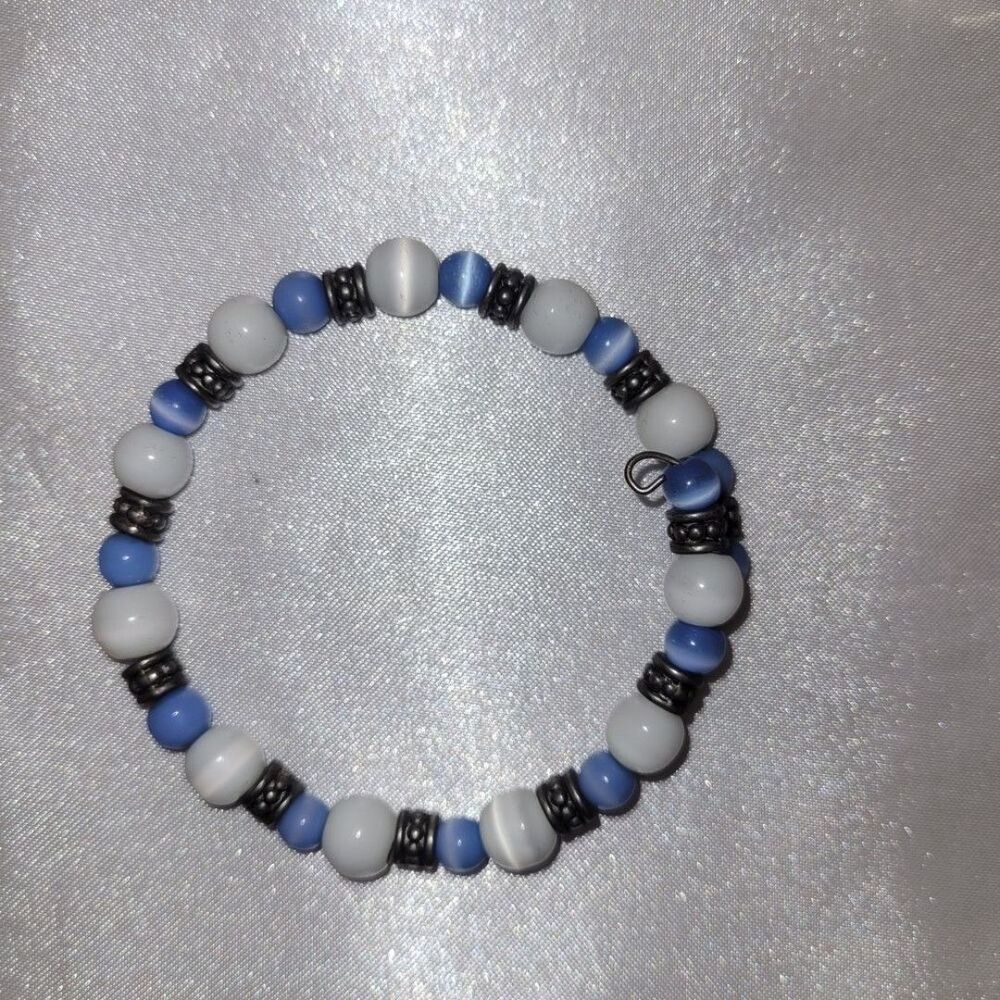 Elegant Blue and White Beaded Bracelet